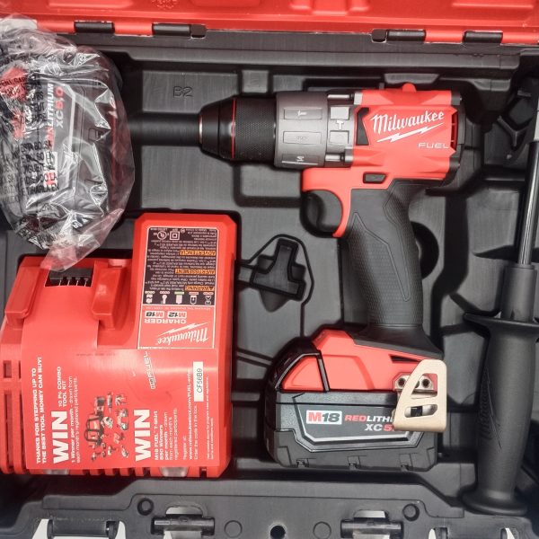 KIT DE TALADRO PERCUTOR M18" FUEL DE 1/2" MILWAUKEE 2804-22